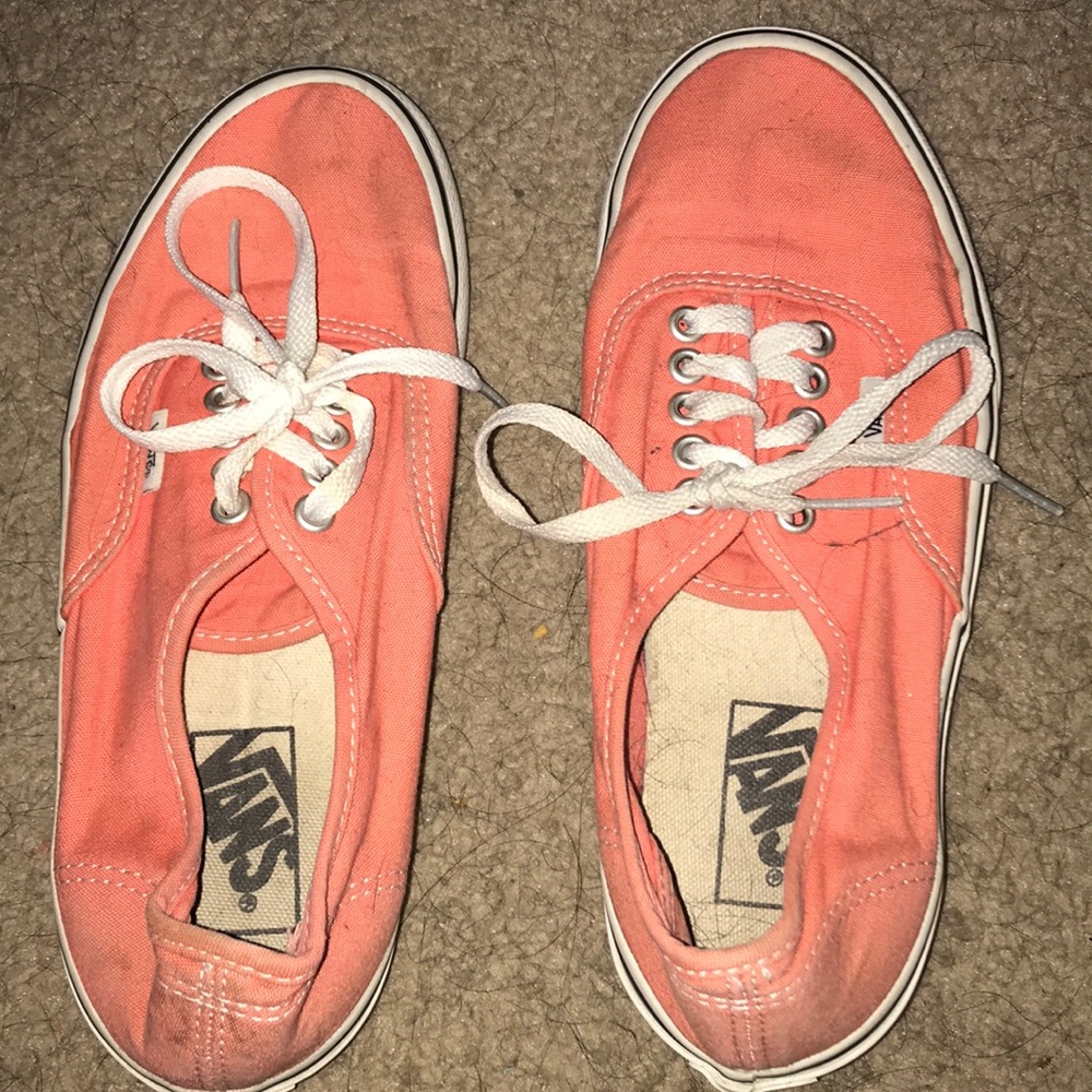 Coral Women’s Size 8 Vans